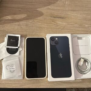 iPhone 13 (128 GB) - Midnight